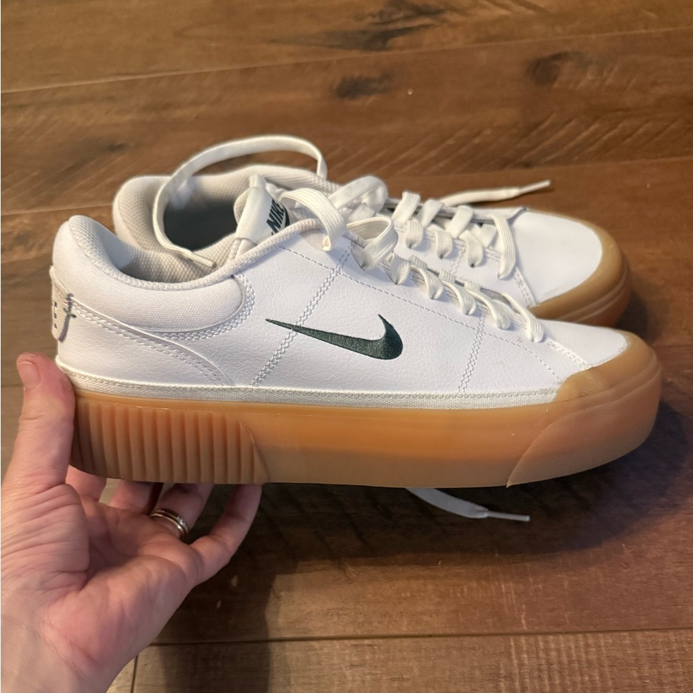 Nike Women’s Court Legacy Lift Shoes
